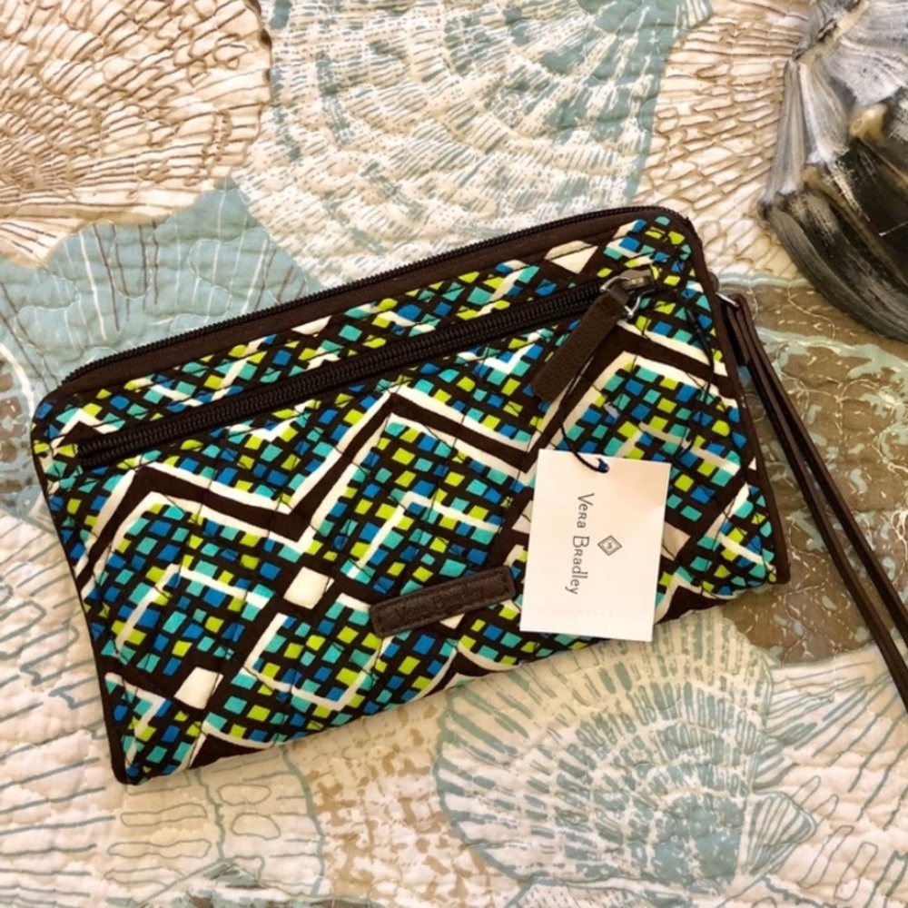 ✨ NWT Vera Bradley RFID Wristlet ✨